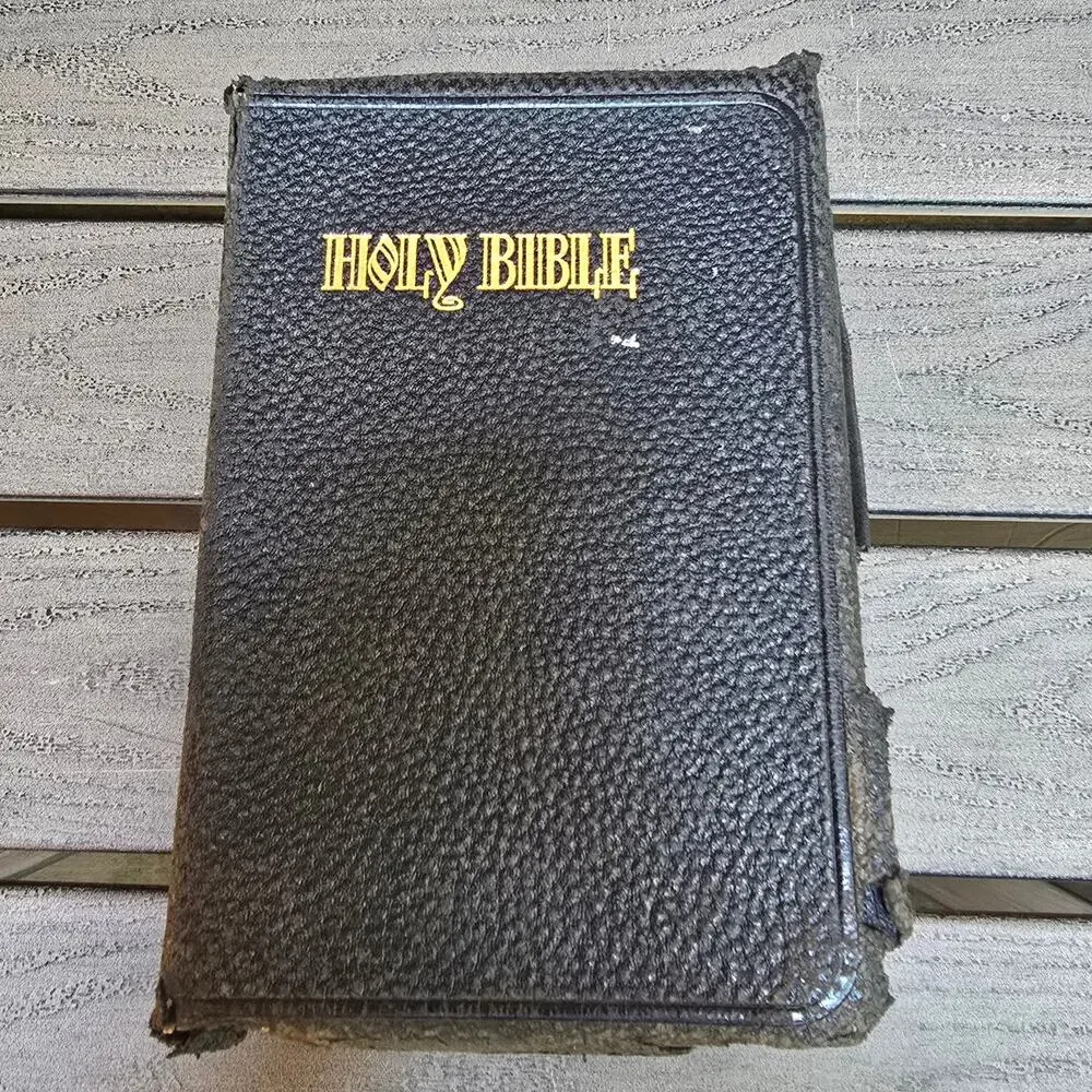 Vintage Genuine Leather Holy Bible KJV Master Guide Red Letter Thumb Index 1945